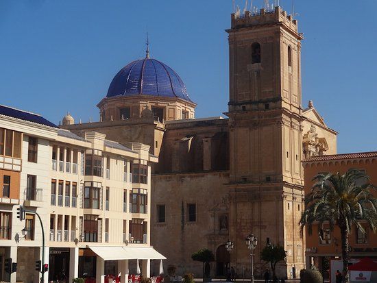 Basílica menor de Santa María de Elche